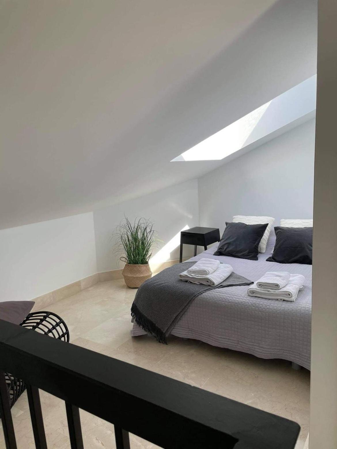 Penthouse With Sea Views In Marbella Lägenhet Exteriör bild